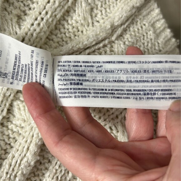 Abercrombie Kids M Cream Hooded Cable Knit Cardigan Sweater Pom Cozy Winter - Picture 9 of 13